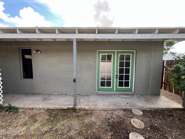 521 W 10th St Tempe, AZ 85281