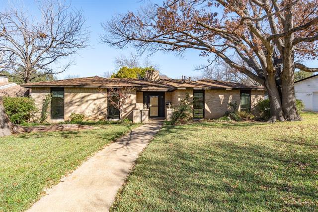 12611 High Meadow Dr Dallas, TX 75244