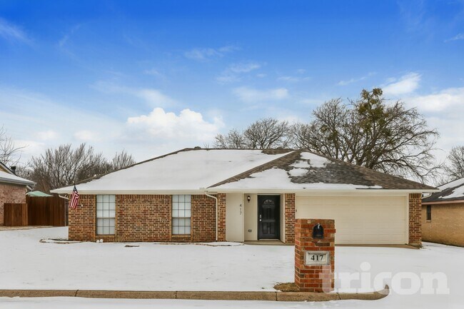 417 Bryan Dr Crowley, TX 76036