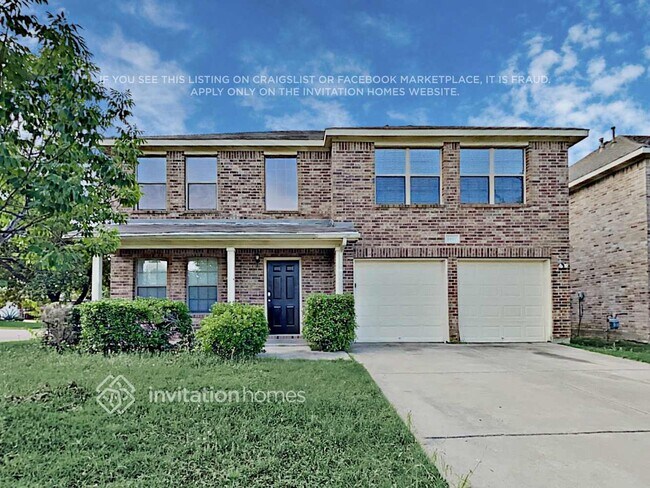 2807 Park Pl Dr Grand Prairie, TX 75052