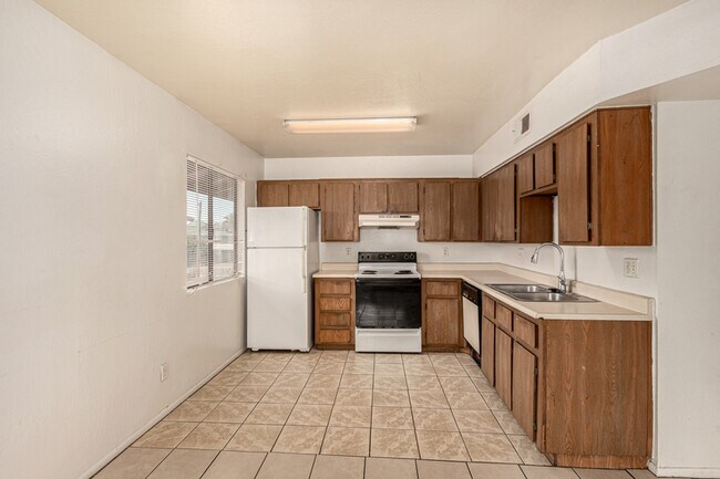 53 N San Jose Mesa, AZ 85201