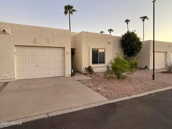 7811 E Parkview Dr Mesa, AZ 85208