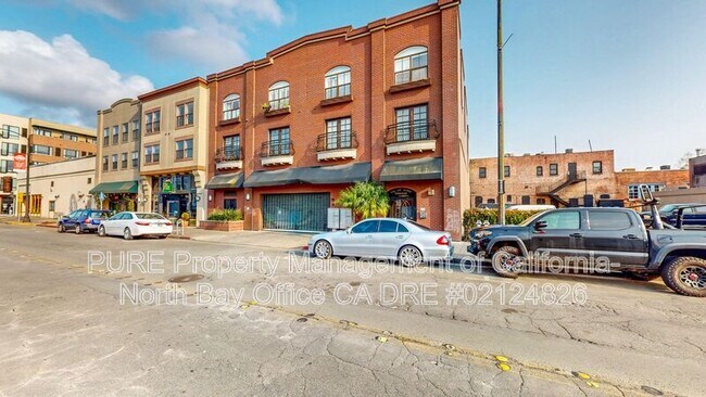 110 5th St Santa Rosa, CA 95401