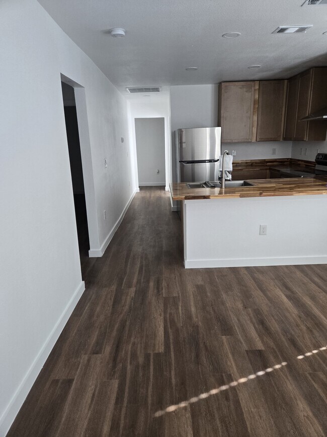 2506 Southland St Dallas, TX 75215