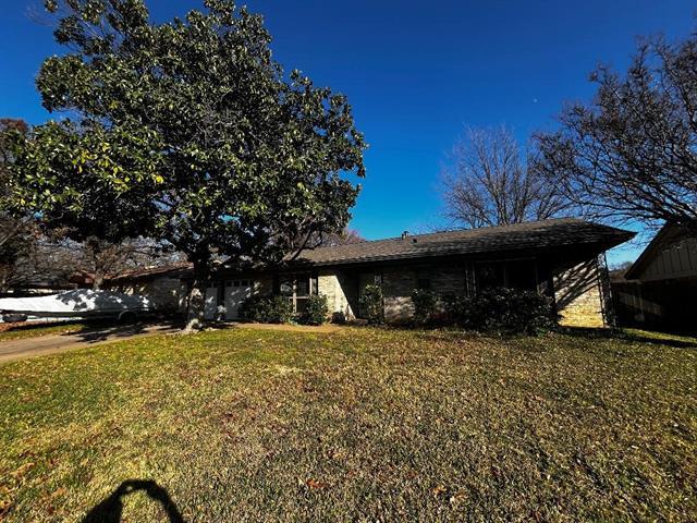 1128 Zelda Dr Hurst, TX 76053