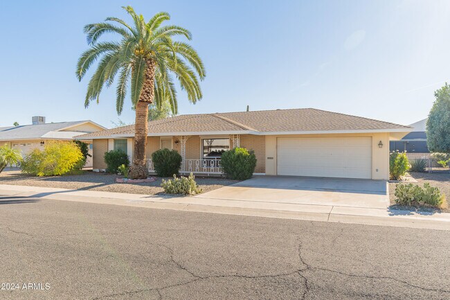 10719 W Camelot Cir Sun City, AZ 85351