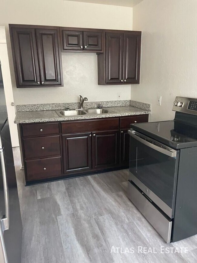 2512 W Ocotillo Rd Phoenix, AZ 85017
