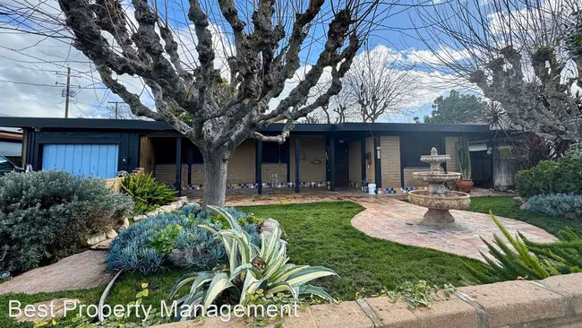 220 Rolando Ave