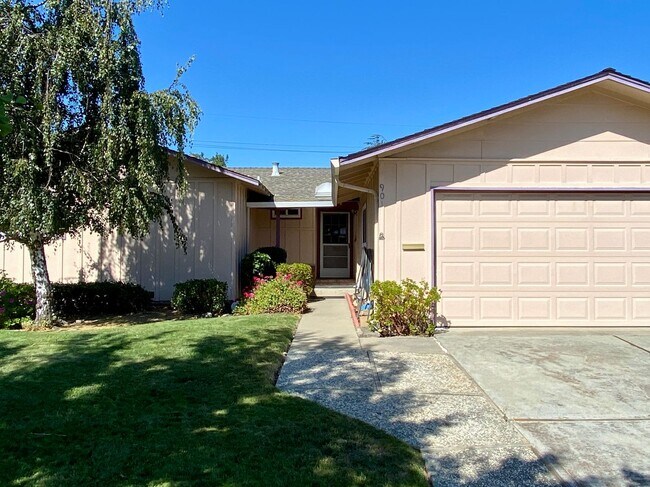 901 Blazingwood Avenue