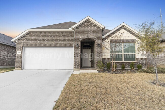 1141 Southwark Dr Justin, TX 76247