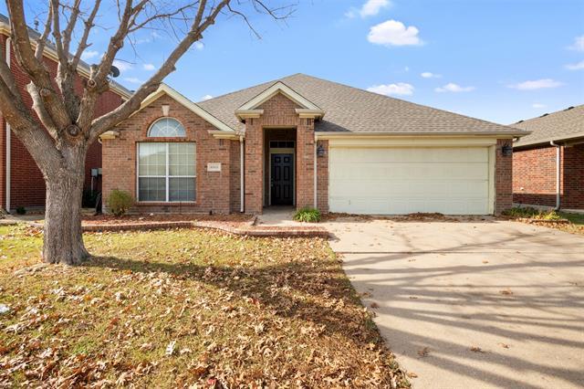 10521 Jaybird Dr Fort Worth, TX 76244