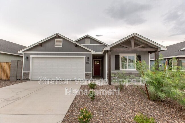 5824 S 12th Ln Phoenix, AZ 85041
