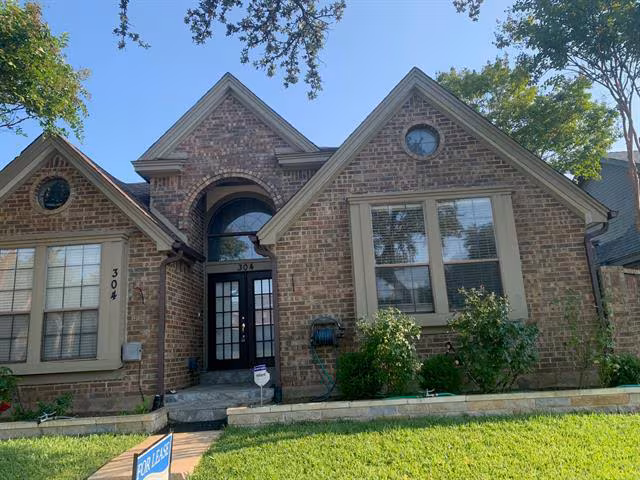 304 Cimarron Trail
