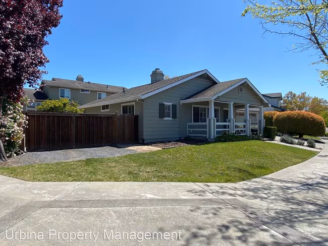 1818 Foxboro St, Petaluma (Single Family)