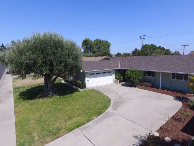 2899 Toyon Drive