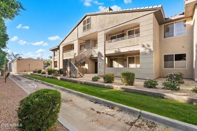 7009 E Acoma Dr Scottsdale, AZ 85254