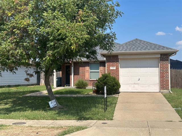 1949 Sampsell Dr Grand Prairie, TX 75051