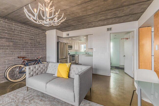 7601 E 2nd St Scottsdale, AZ 85251