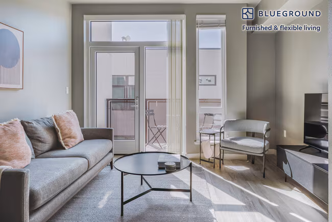 2323 Valley St Oakland, CA 94612