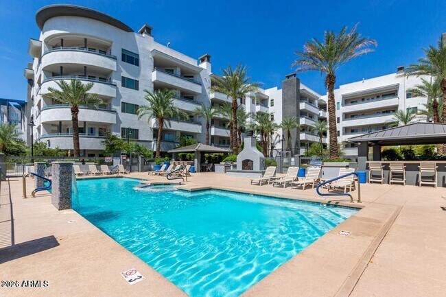 945 E Playa Del Norte Dr Tempe, AZ 85288