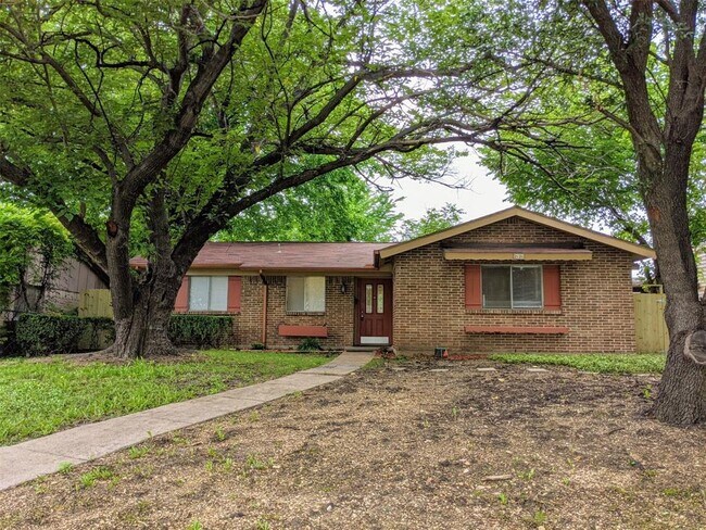 2121 Travis Drive