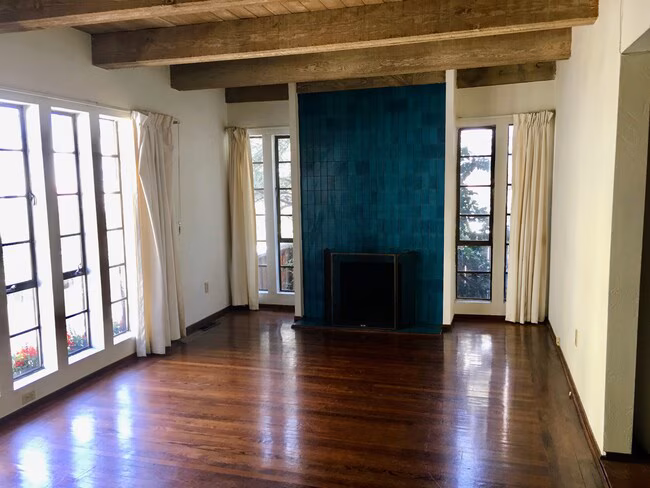 2342 Hilgard Ave Berkeley, CA 94709