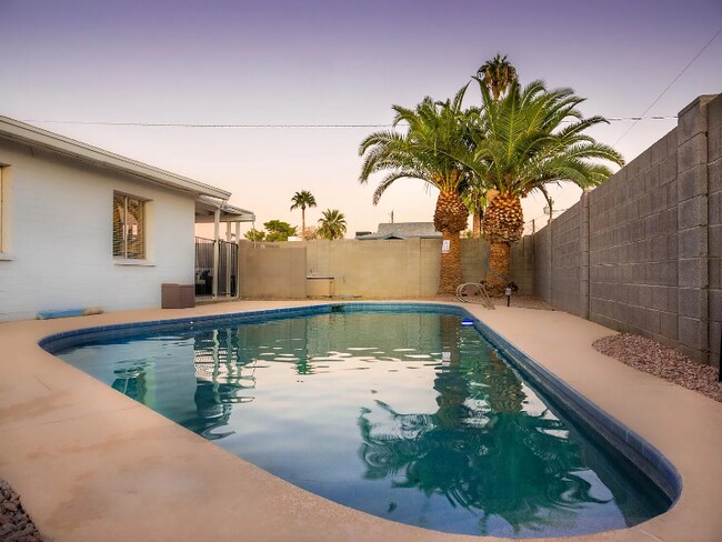 145 East Santa Cruz Drive