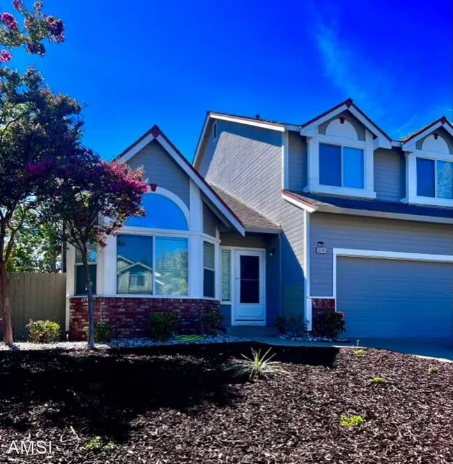 5185 Claremont Lane