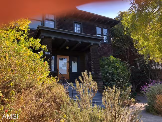 2727 Hillegass Avenue