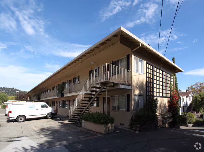 D Street Apartments