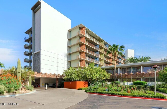 6850 E Main St Scottsdale, AZ 85251