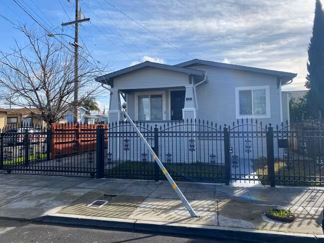 1182 58th Ave,