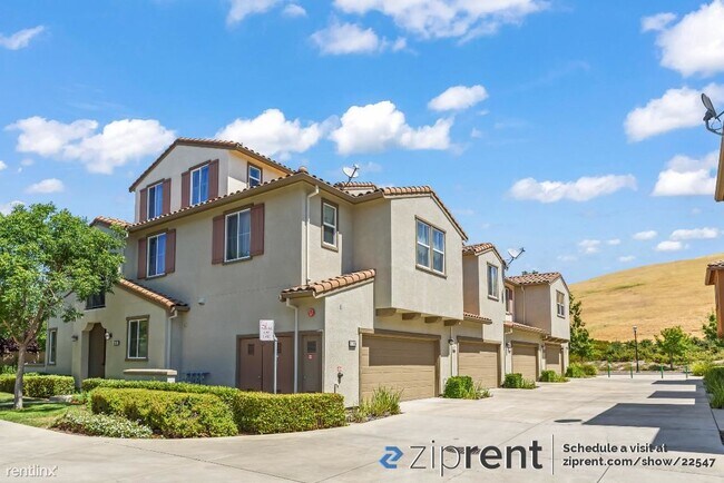 5066 Fioli Loop