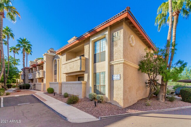 10410 N Cave Creek Rd Phoenix, AZ 85020