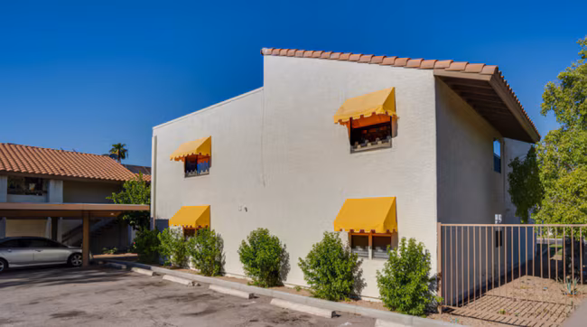 8847 North 8th St Phoenix, AZ 85020