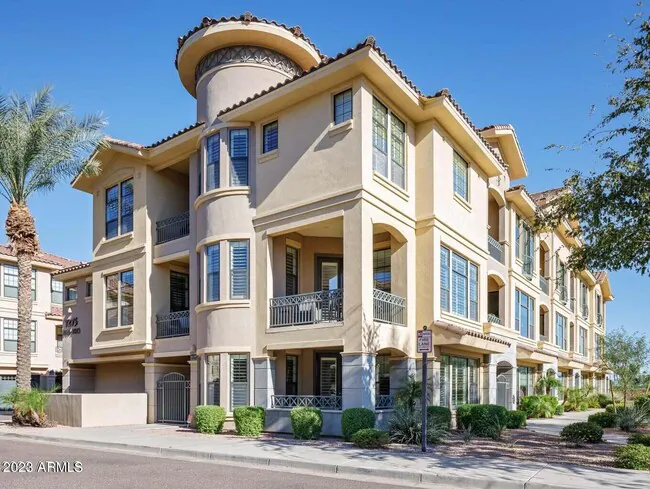 7275 N Scottsdale Rd Paradise Valley, AZ 85253