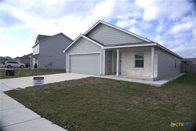 809 Riviera Ct Seguin, TX 78155