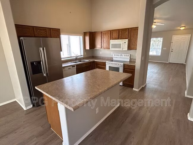 18053 N 111th Dr Surprise, AZ 85378