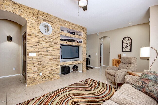 2553 N Raven Mesa, AZ 85207