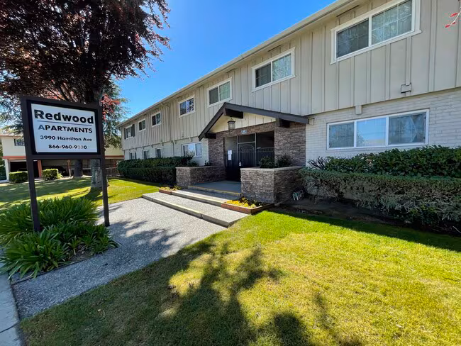 Redwood Apartments