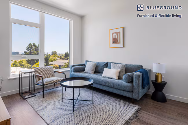 815 Old County Rd Belmont, CA 94002