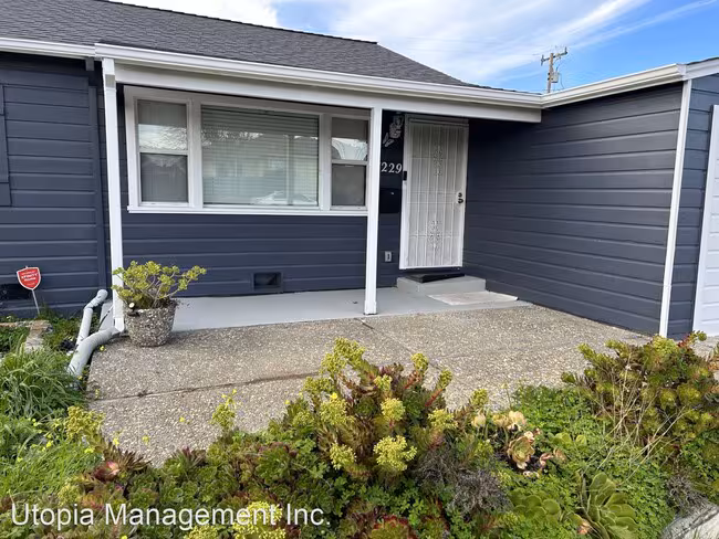 1229 Maple Ave Vallejo, CA 94591