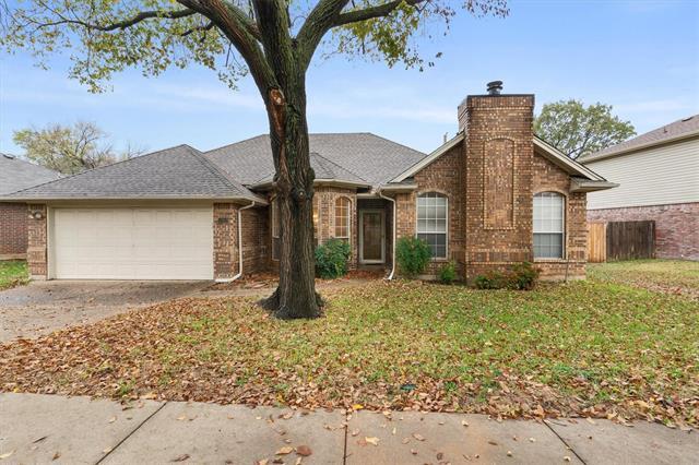 5302 Andalusia Trail Arlington, TX 76017