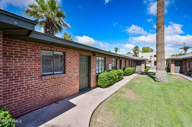 841 N 6th Ave Phoenix, AZ 85003