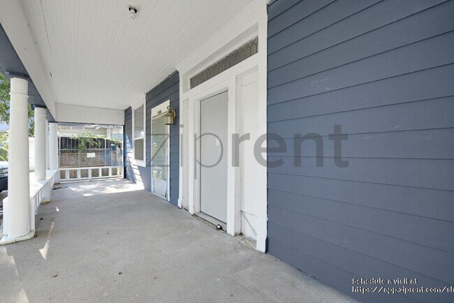 3711 Wendelkin St Dallas, TX 75215