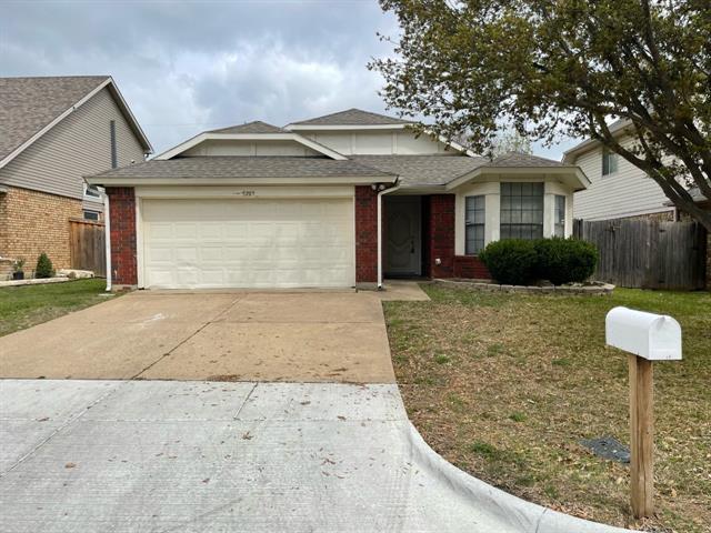 5205 Trailhead Dr Arlington, TX 76013
