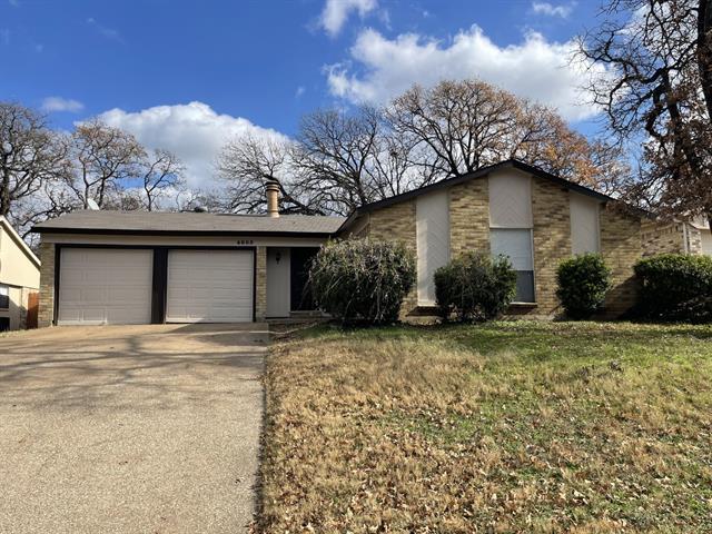 4805 Crestmont Ct Arlington, TX 76017