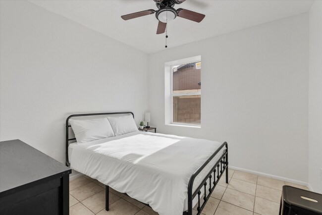 9632 N 58th Ln Glendale, AZ 85302