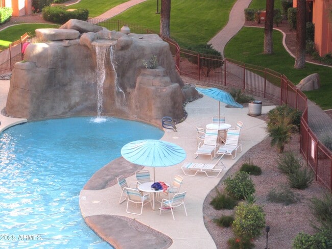 4303 E Cactus Rd Phoenix, AZ 85032