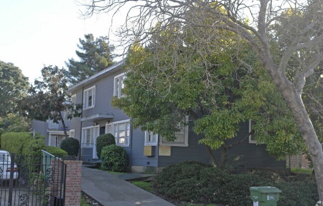 Welcome To Your New Home In The Heart Of Berkeley